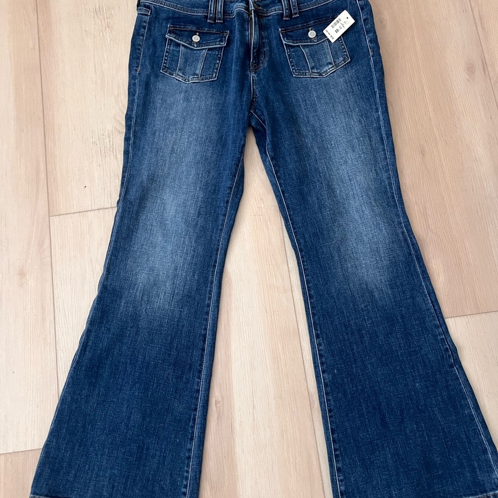 Aeropostale Lowrise flare jeans front pockets
